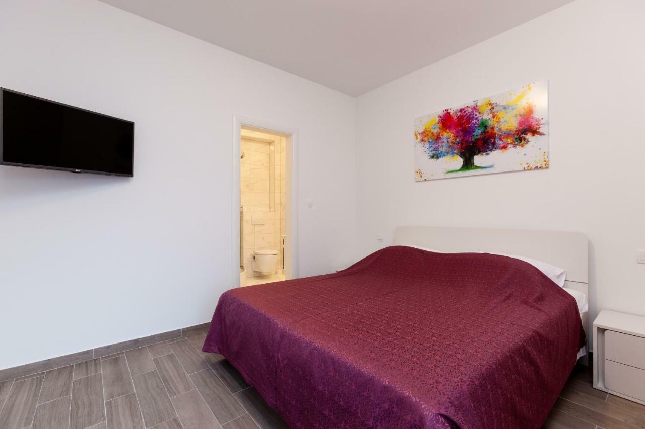 Luxury Aria,